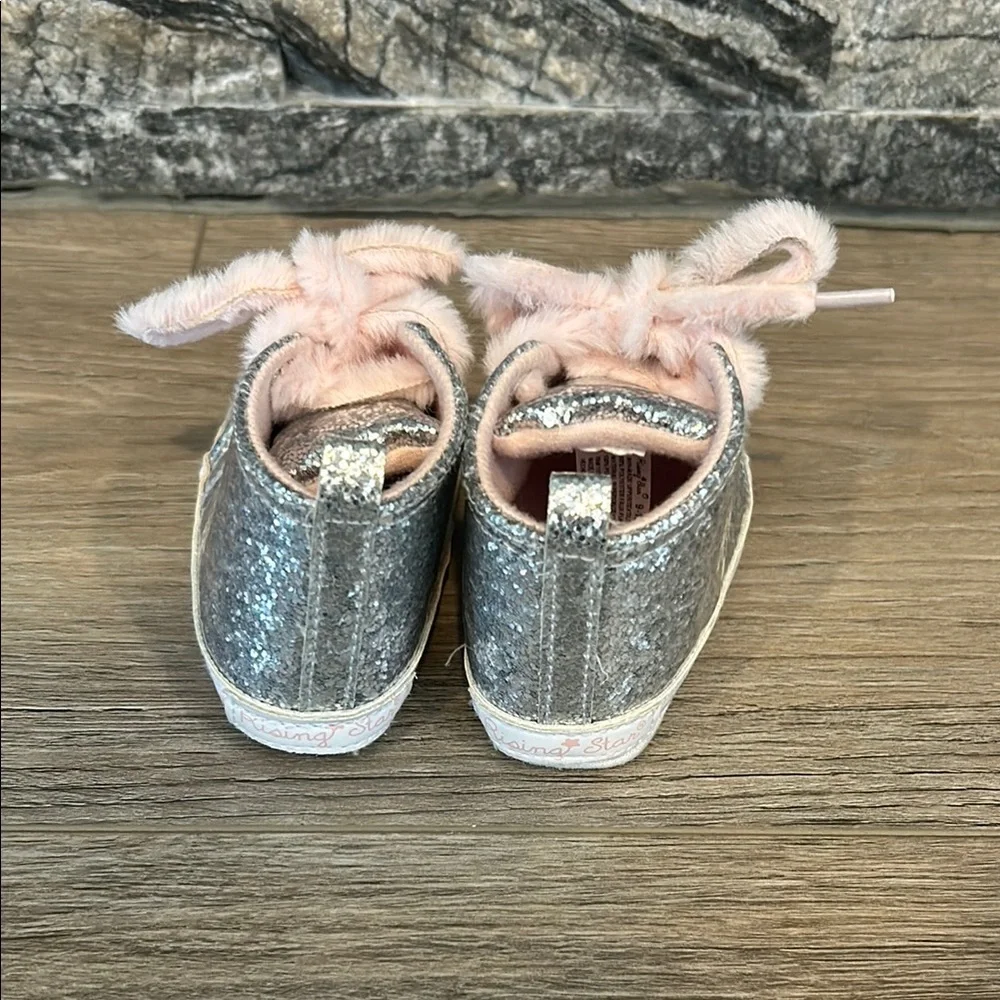 Rising Star infant 9-12 month Glittery Silver‎ and Pink Shoes